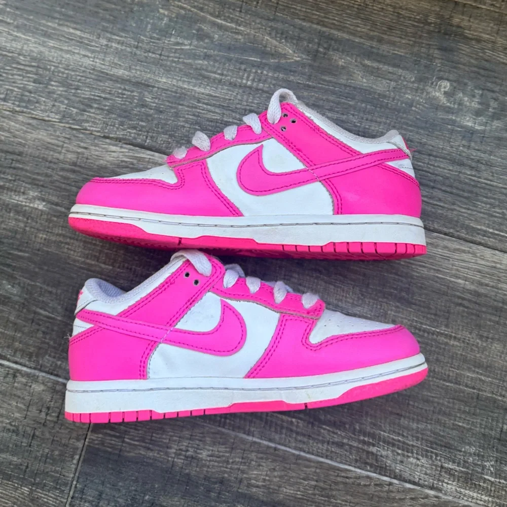 Nike Kids Sneakers White and Hot Pink Low Top